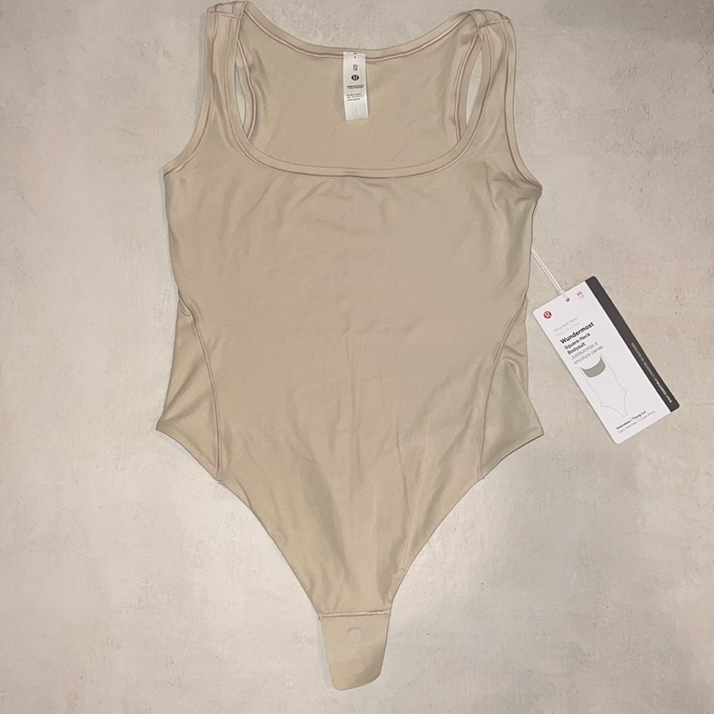 Lululemon XS Wundermost Ultra-Soft Nulu Square-Neck Bodysuit Mojave Tan Beige Nu